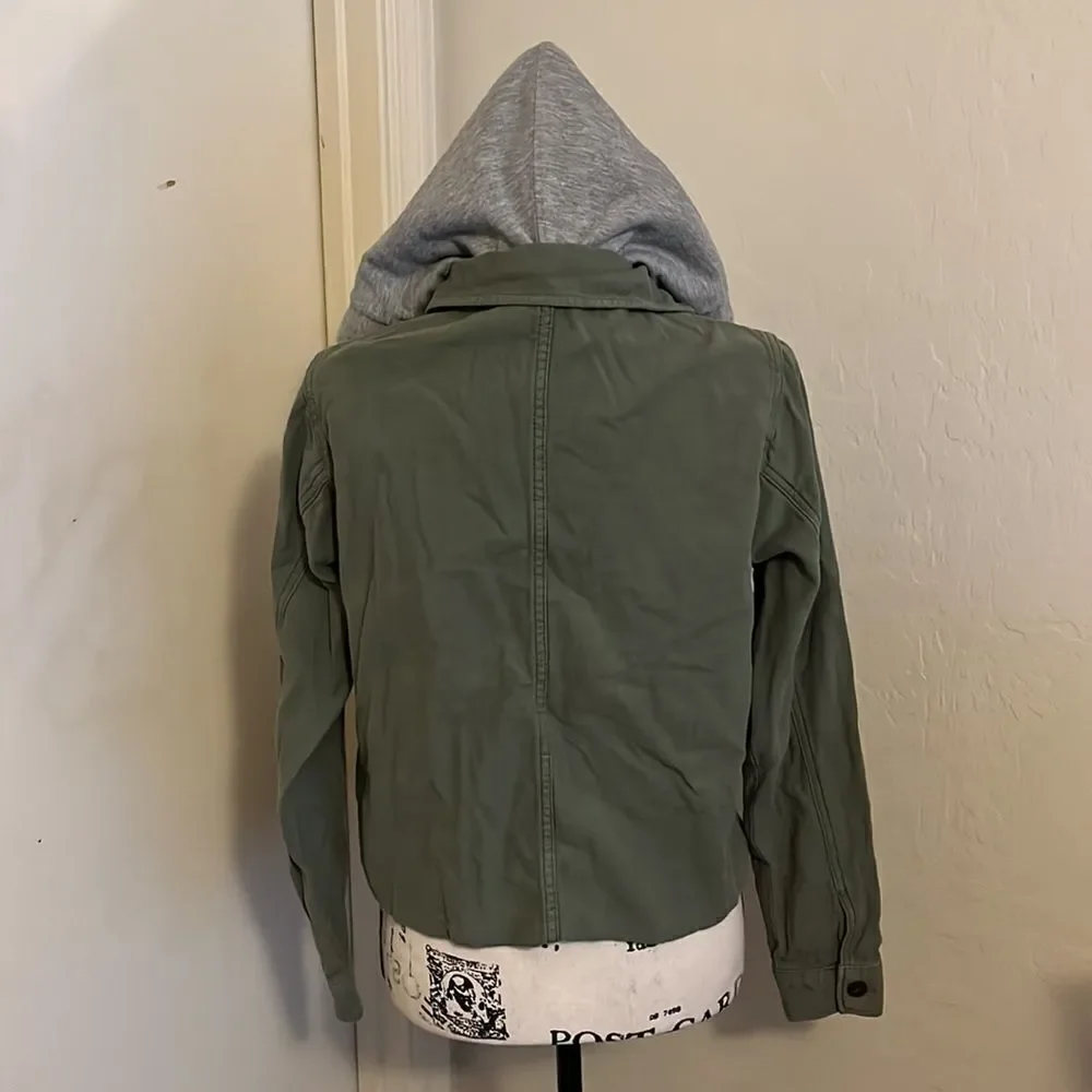 Free People Distressed Green Embroidered Detailing Boho Gray Hoodie Crop Jacket - Picture 5 of 12